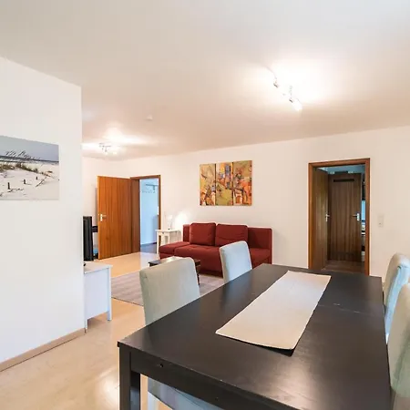 Langhammer Apartment *